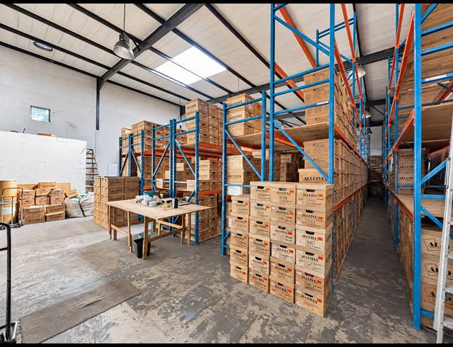 423M² INDUSTRIAL YARD TO LET IN STIKLAND INDUSTRIAL